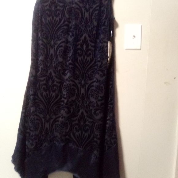 LUXOLOGY ladies blue hi-low dress. Size 14W.  NWT - Picture 5 of 11